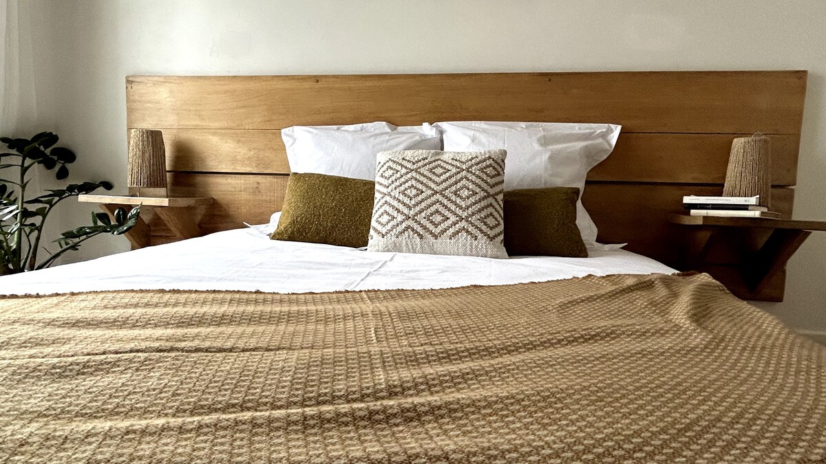 117b6ce7-762f-4137-b639-0125adf579f8